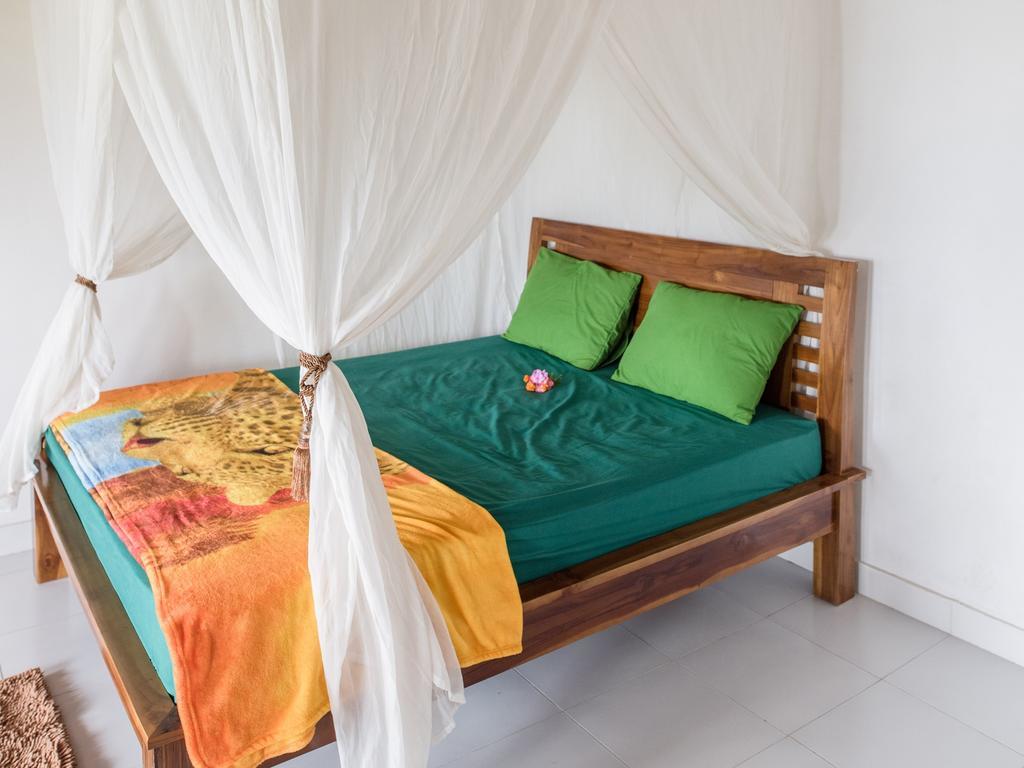 Banana Guest House Batununggul Экстерьер фото